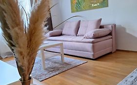 Apartman Lory, Zagreb, Downtown, With Own Parking In The Garage