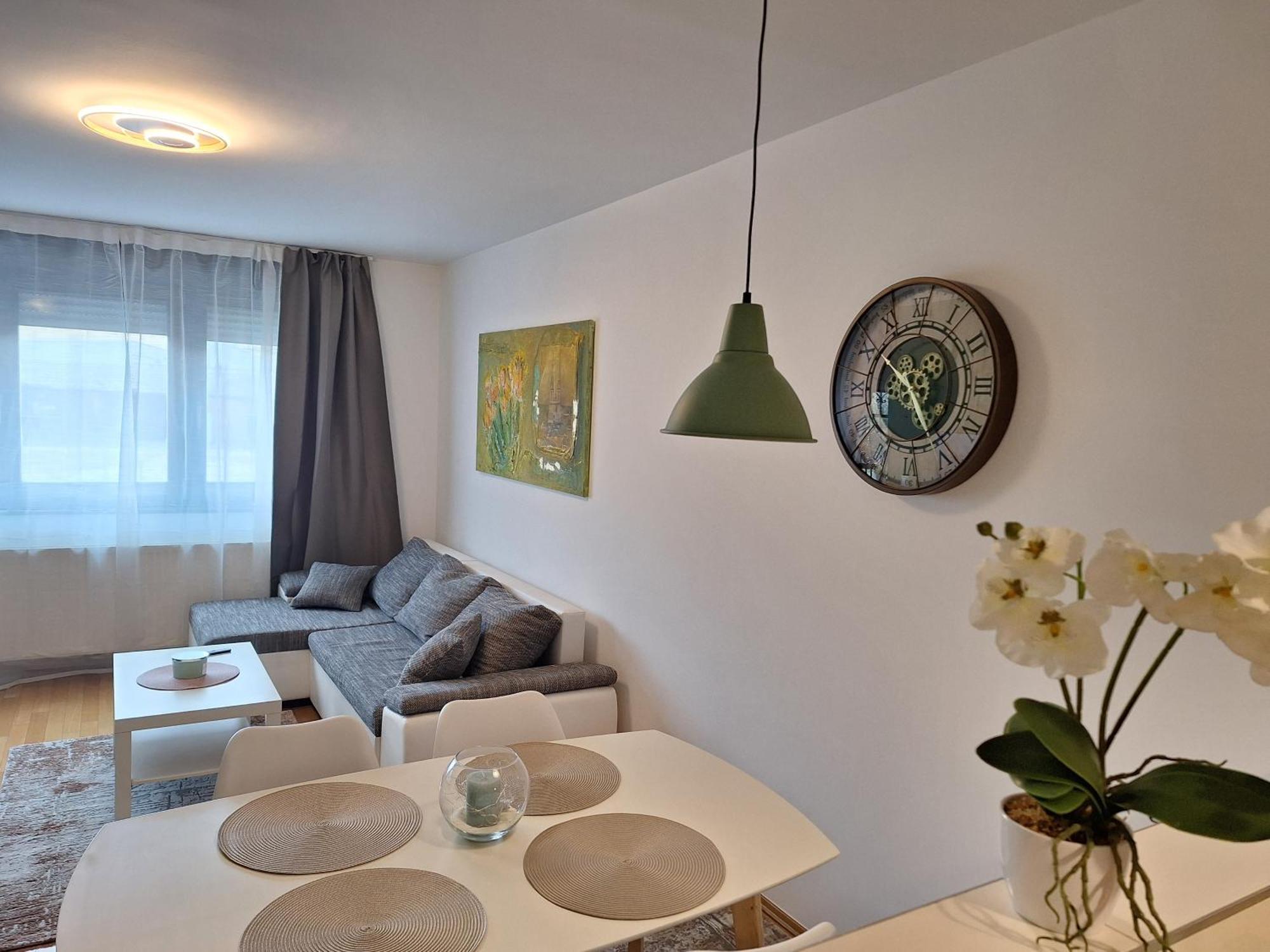 Apartman Lory, Zagreb, Downtown, With Own Parking In The Garage Exterior foto