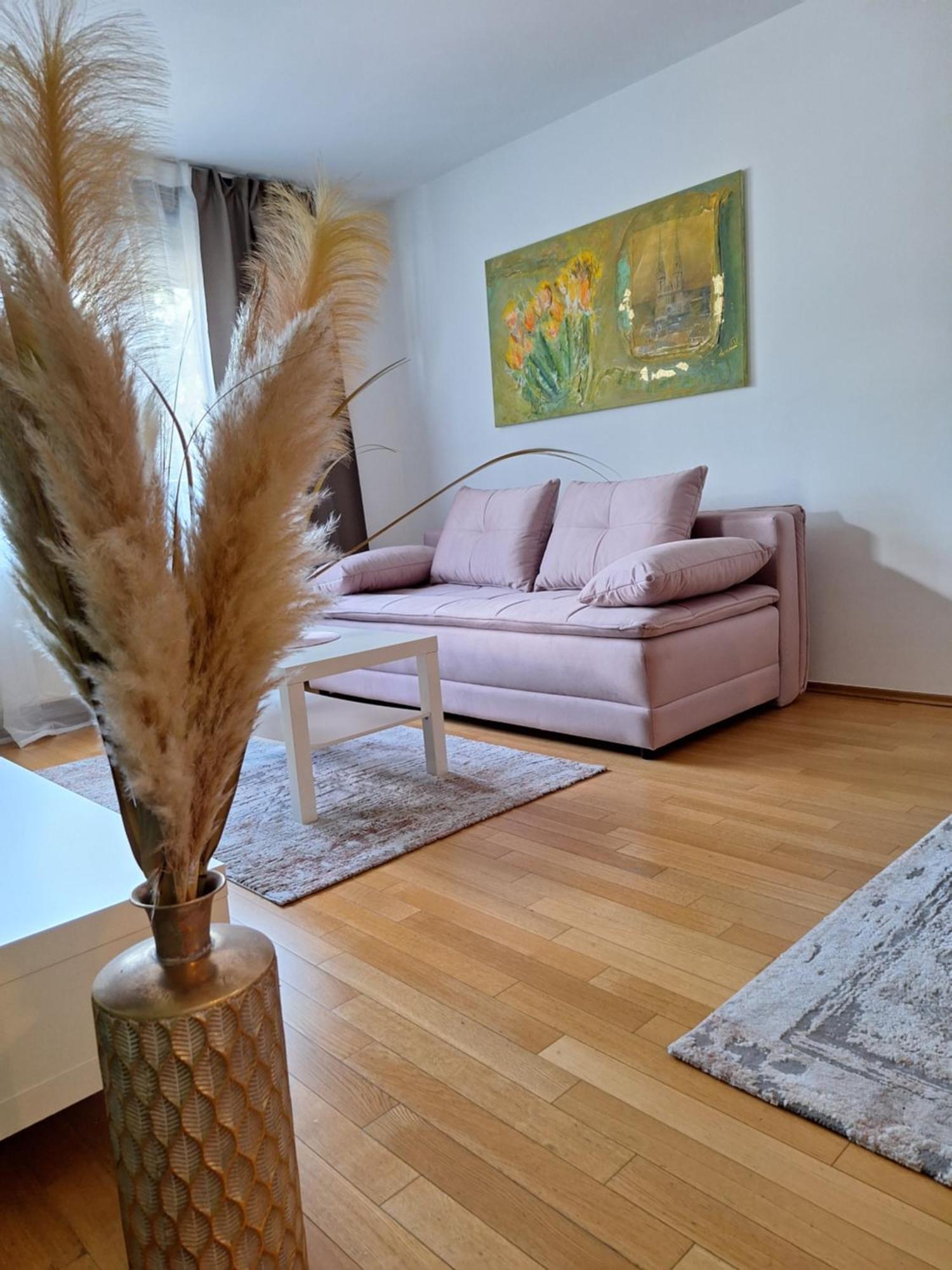 Apartman Lory, Zagreb, Downtown, With Own Parking In The Garage Exterior foto